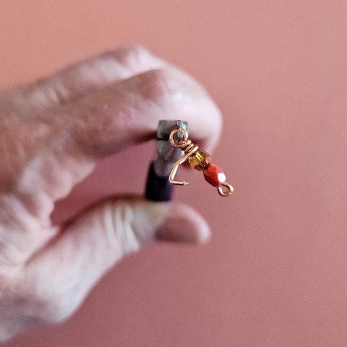 Margot Potter's Falloween Bracelet  - , Contemporary Wire Jewelry, Dapping, Dapping Jewelry, Findings, Clasps, Components, Wire Wrapping, Wrapping, Wire Wrapping Jewelry, Wrap wire tail down under loop flush to top of beads.